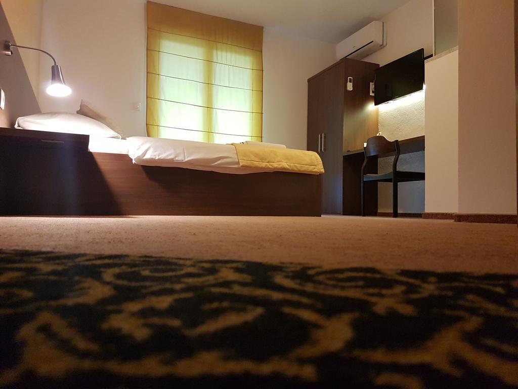 Hotel Ahar à Ilidža Extérieur photo