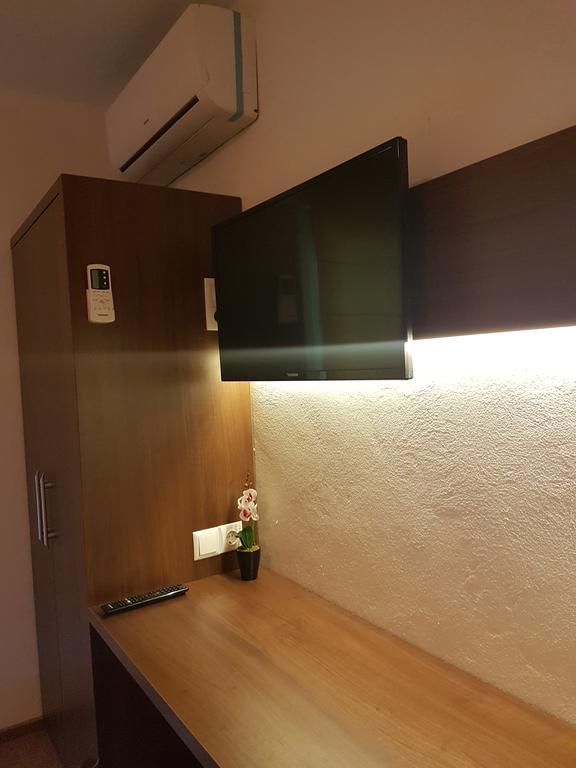 Hotel Ahar à Ilidža Extérieur photo