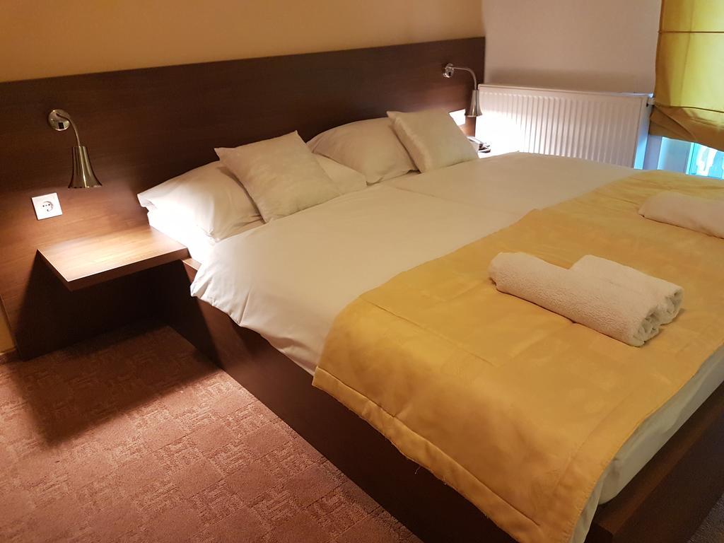 Hotel Ahar à Ilidža Extérieur photo
