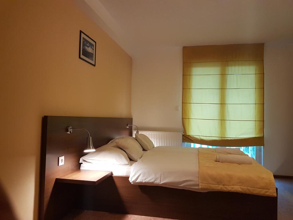 Hotel Ahar à Ilidža Extérieur photo
