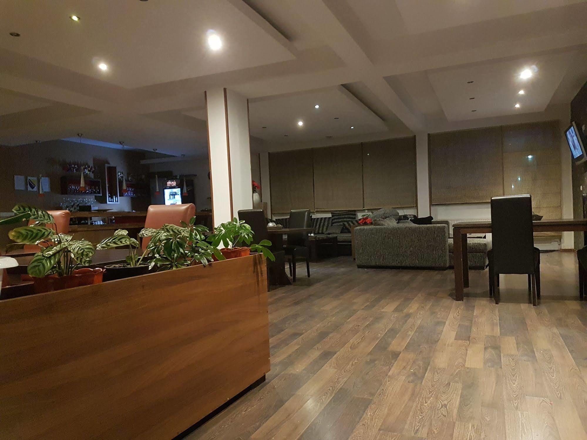 Hotel Ahar à Ilidža Extérieur photo