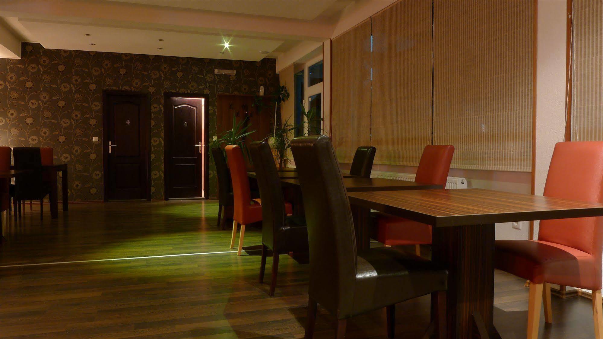 Hotel Ahar à Ilidža Extérieur photo